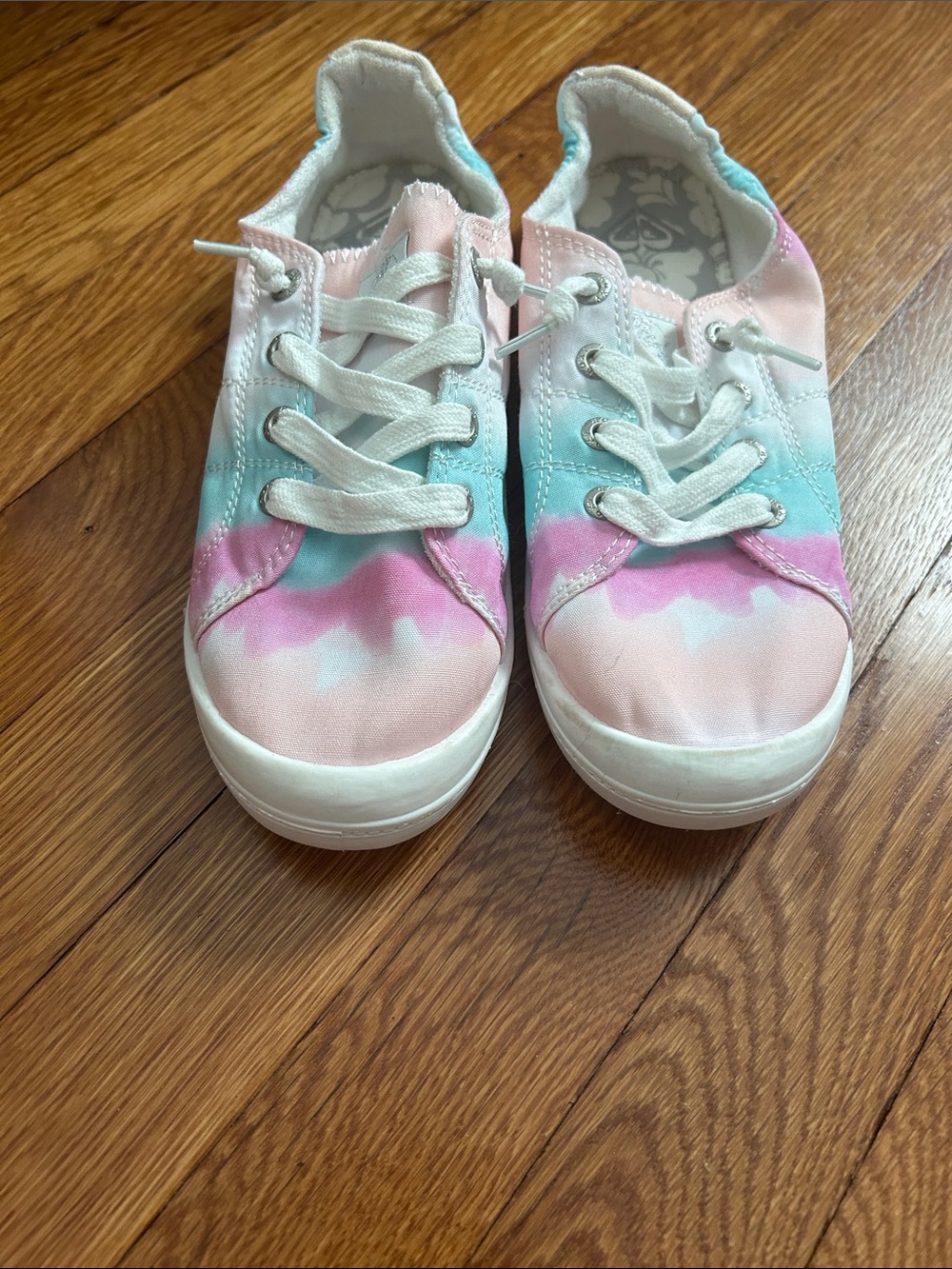 ROXY shoes size 8